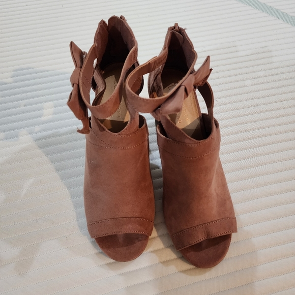 Lauren Conrad mauve pink suede open toe boots Size 8.5 - Picture 5 of 16